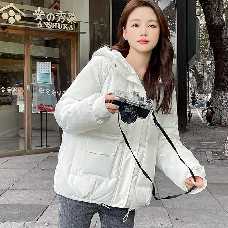 2022 Winter Fashion Women Hooded Cotton Padded Parkas Loose Oversize Short Padded Coat
2022 Winter Fashion Women Hooded Cotton Padded Parkas Loose Oversize Short Padded Coat