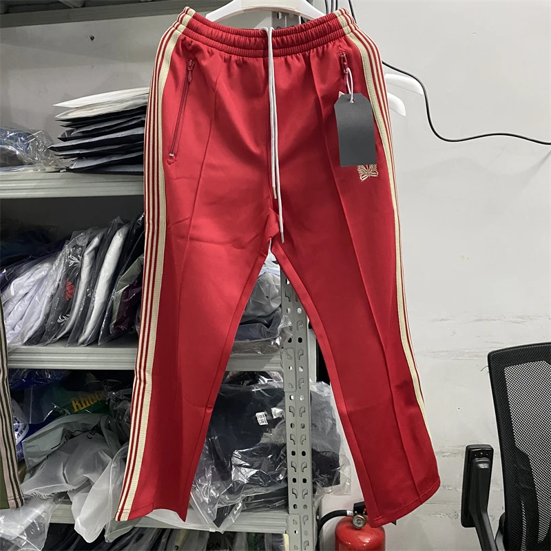 New Narrow Needles Sweatpants Men Women High Quality Poly Smooth Red Track Pants Knitted Stripe Butterfly Trousers Gym
New Narrow Needles Sweatpants Men Women High Quality Poly Smooth Red Track Pants Knitted Stripe Butterfly Trousers Gym