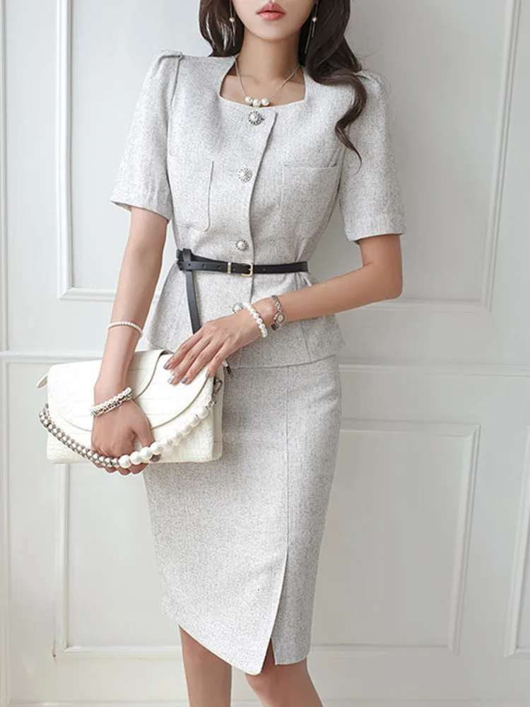 Korean Vintage Women 2pic Set Summer Short Sleeve Quare Neck Top + Sexy Long Skirt Suits Fashion Professional Suit Femme 2 Piece
Korean Vintage Women 2pic Set Summer Short Sleeve Quare Neck Top + Sexy Long Skirt Suits Fashion Professional Suit Femme 2 Piece