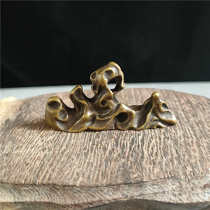 1 шт. 5,3*2,8*1,3 см желтая медь специальный китайский Ретро фэншуй держатель для ручки на удачу украшения для дома/офиса 
1 шт. 5,3*2,8*1,3 см желтая медь специальный китайский Ретро фэншуй держатель для ручки на удачу украшения для дома/офиса