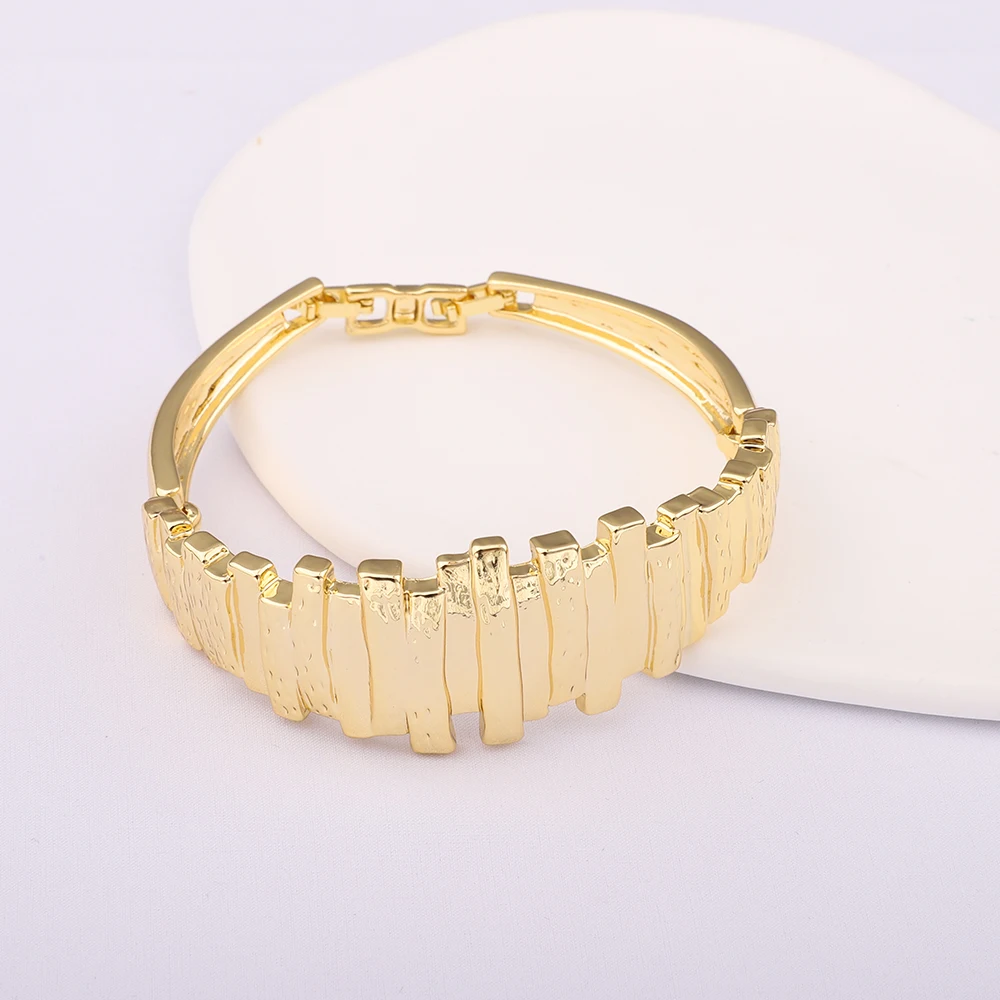 

Textured Bangle Bracelets Gold Color Bangles For Women Dubai Chain Cuff Bangle Jewelry Accessories Gift Wholesale