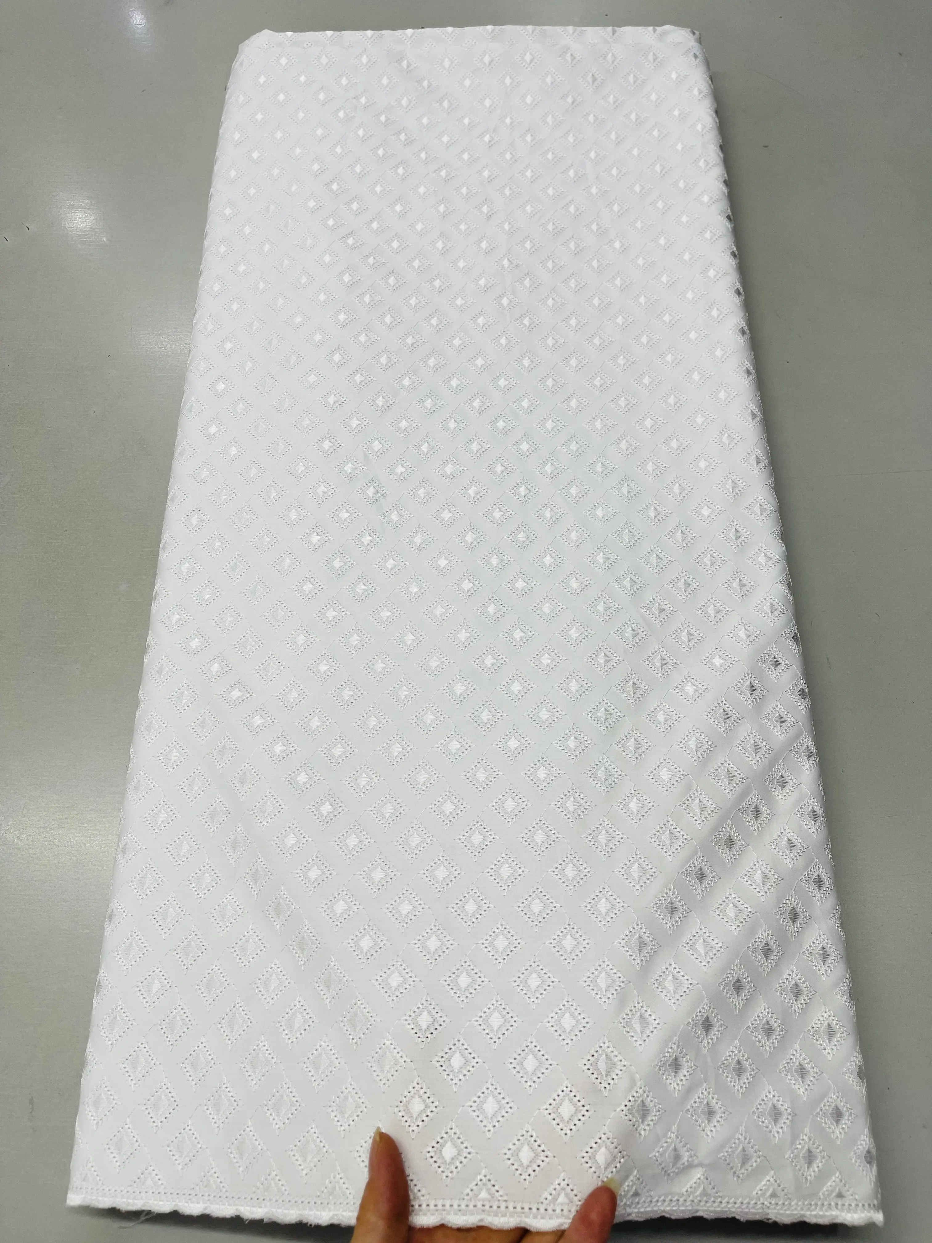 Luxury Dress African Lace Fabric 2022 High Quality Party Dresses For Women100% Luxury Pure Cotton Lace Fabric Nigerian 5 Yards
Luxury Dress African Lace Fabric 2022 High Quality Party Dresses For Women100% Luxury Pure Cotton Lace Fabric Nigerian 5 Yards