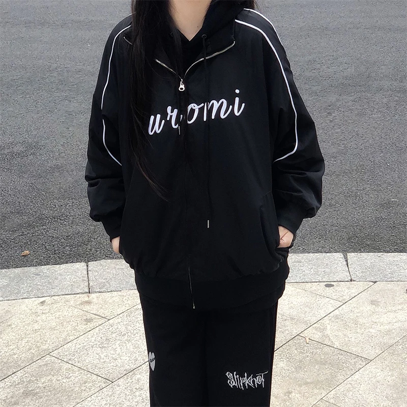 Kawaii Kuromi Jacket Sanrio Anime Cute Cartoon Cardigan Hoodie Printed Winter Loose Zipper Jacket Sweet Top Toys Girls Gifts
Kawaii Kuromi Jacket Sanrio Anime Cute Cartoon Cardigan Hoodie Printed Winter Loose Zipper Jacket Sweet Top Toys Girls Gifts