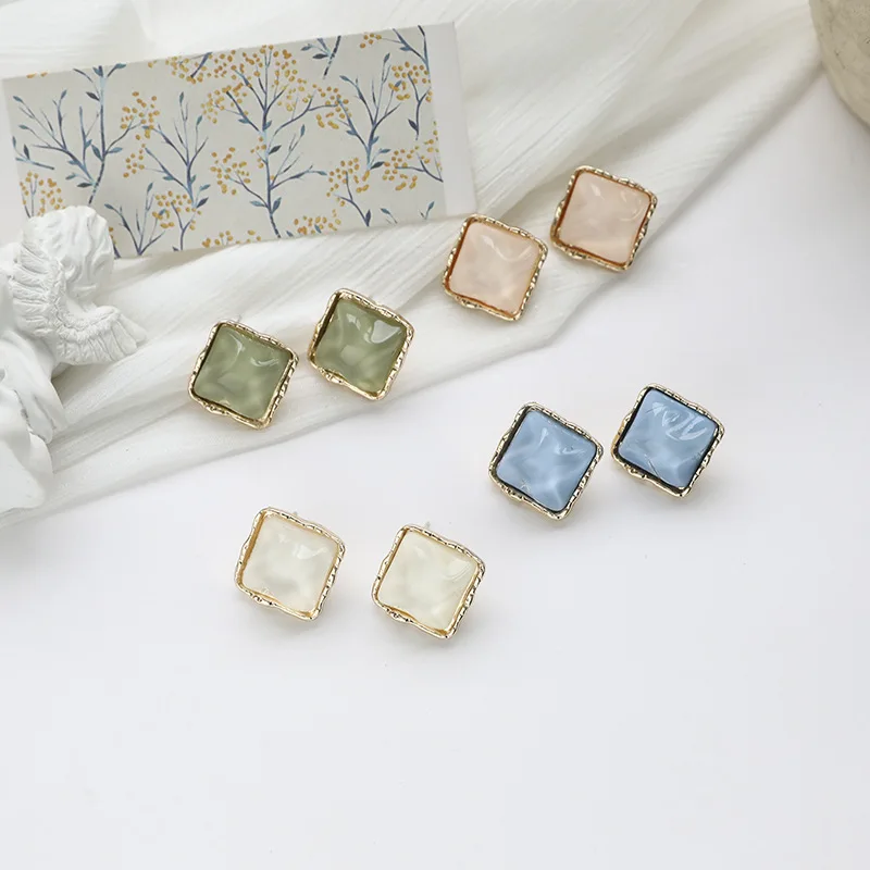 S925 Silver Needle Korean Temperament Simple Geometric Square Button Earrings Fashion Retro Girl Ear Stud Ear
S925 Silver Needle Korean Temperament Simple Geometric Square Button Earrings Fashion Retro Girl Ear Stud Ear