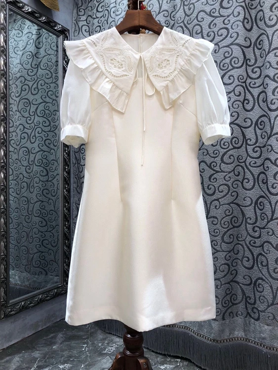 2022 new women fashion hollow lace doll collar waist silhouette high-end dress 069
2022 new women fashion hollow lace doll collar waist silhouette high-end dress 069