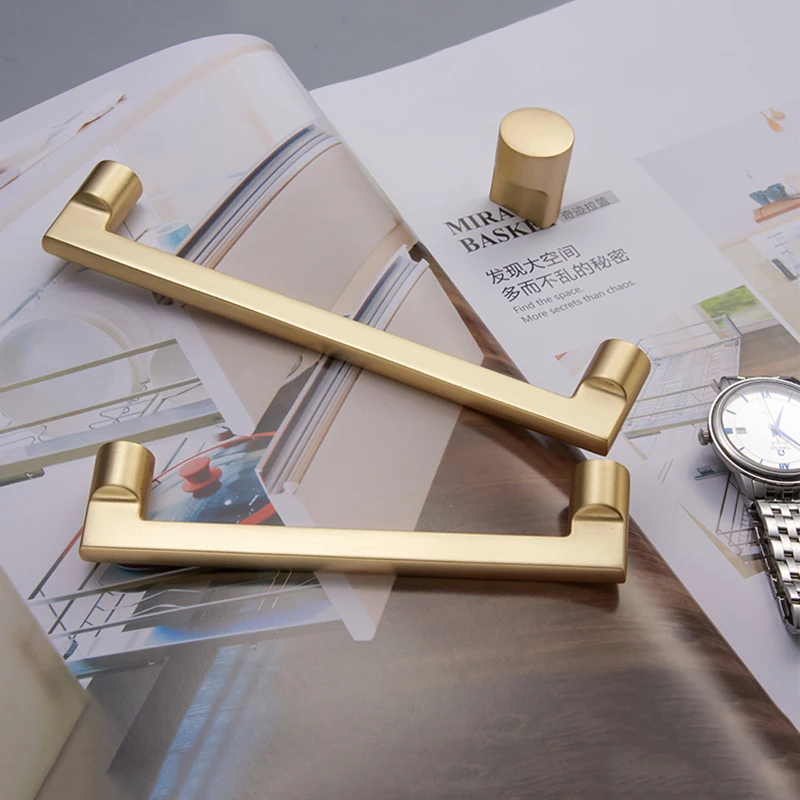 Elegant 4PCS Solid Zinc Alloy European Furniture Handles Drawer Pulls Cupboard Wardrobe Kitchen Shoe TV Wine Cabinet Pulls Pens
Elegant 4PCS Solid Zinc Alloy European Furniture Handles Drawer Pulls Cupboard Wardrobe Kitchen Shoe TV Wine Cabinet Pulls Pens