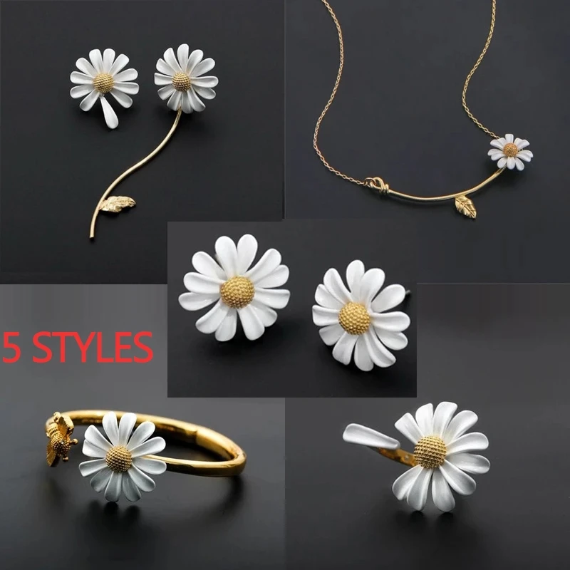 INS Simple and Sweet Daisy Earring Necklace for Women Jewelry Set Clavicle Chain Bracelets Ring Earring Kits Best Party Gift
INS Simple and Sweet Daisy Earring Necklace for Women Jewelry Set Clavicle Chain Bracelets Ring Earring Kits Best Party Gift