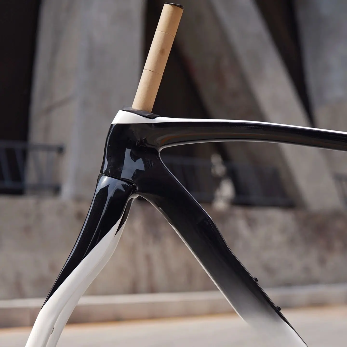 F14 Carbon Bike Frame Road Bike Frame Panda Color Bicycle Frame Fit Di2 Groupset Contact us for more discounts!
F14 Carbon Bike Frame Road Bike Frame Panda Color Bicycle Frame Fit Di2 Groupset Contact us for more discounts!