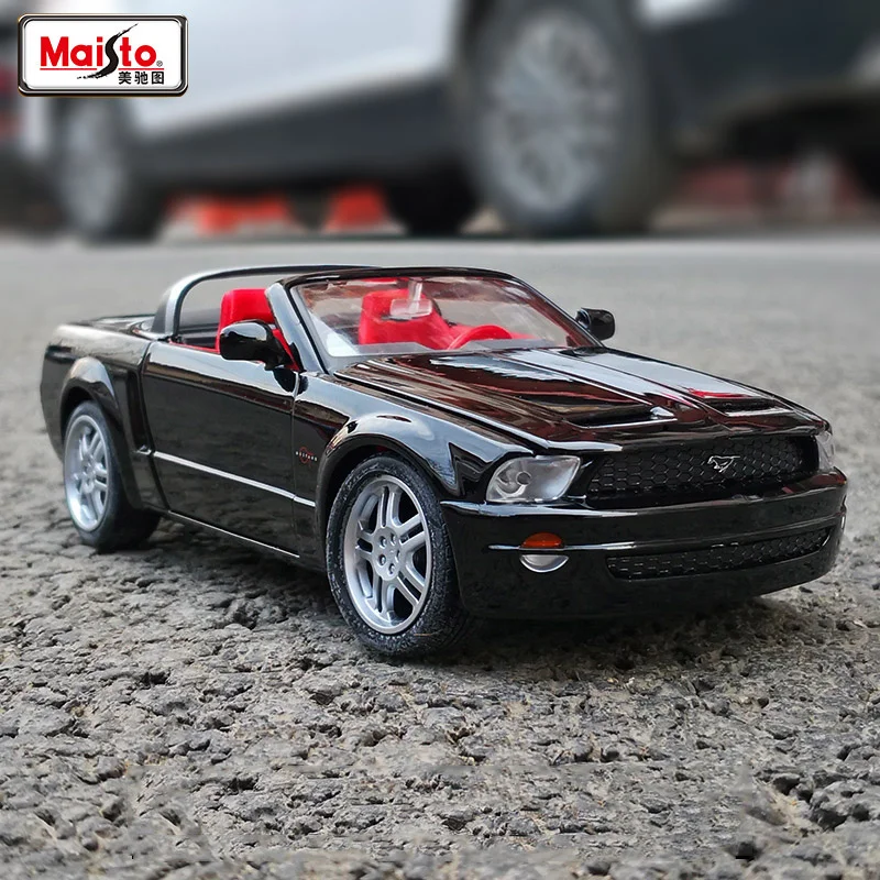 Maisto 1:24 Ford Mustang GT Convertible Alloy Car Model Simulation Diecast Metal Toy Classic Sports Car Model Childrens Toy Gift
Maisto 1:24 Ford Mustang GT Convertible Alloy Car Model Simulation Diecast Metal Toy Classic Sports Car Model Childrens Toy Gift