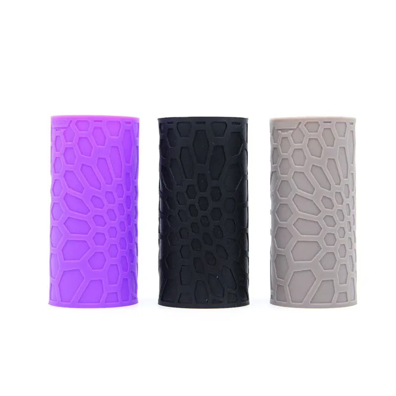 Outdoor parent-child sports antiskid python pattern grip rubber sleeve G17 G18 G19 AK M4 game accessories QD49
Outdoor parent-child sports antiskid python pattern grip rubber sleeve G17 G18 G19 AK M4 game accessories QD49