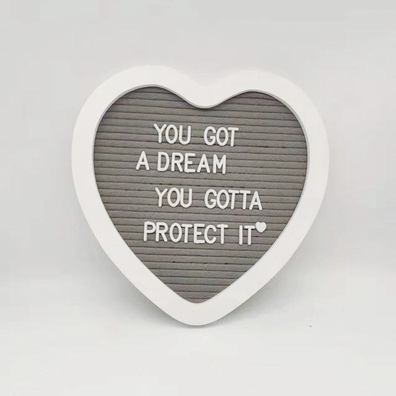 Деревянная сердцевидная доска для объявлений
Деревянная сердцевидная доска для объявлений