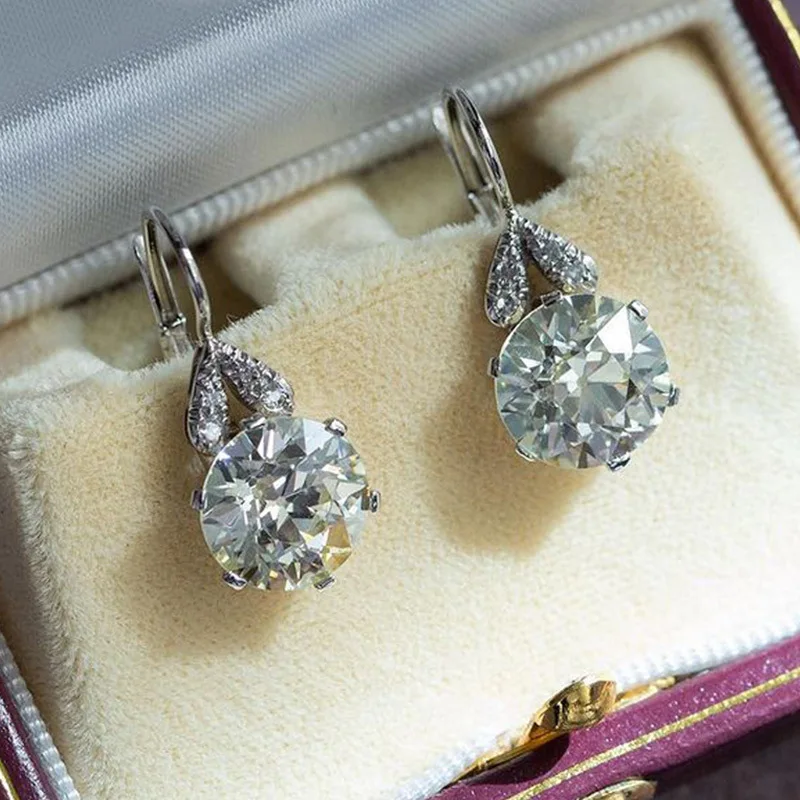 Exquisite Fashion Silver Color Inlaid White Zircon Dangle Earring for Women Luxury Elegant Party Engagement Wedding Jewelry
Exquisite Fashion Silver Color Inlaid White Zircon Dangle Earring for Women Luxury Elegant Party Engagement Wedding Jewelry