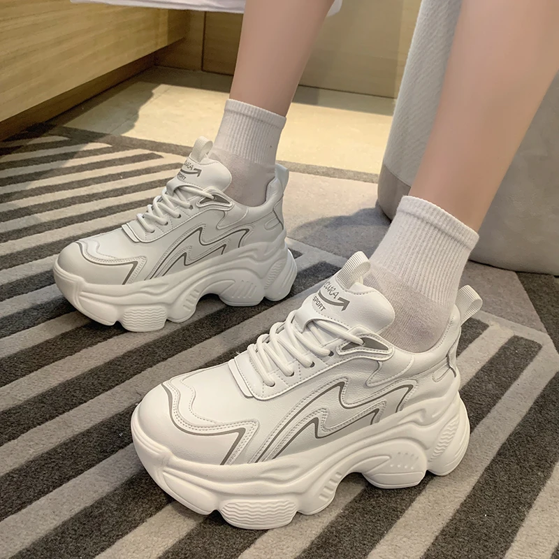 White Women Shoes New Chunky Sneakers for Women Lace-Up White Vulcanize Shoes Casual Fashion Dad Shoes Platform Sneakers Basket
White Women Shoes New Chunky Sneakers for Women Lace-Up White Vulcanize Shoes Casual Fashion Dad Shoes Platform Sneakers Basket