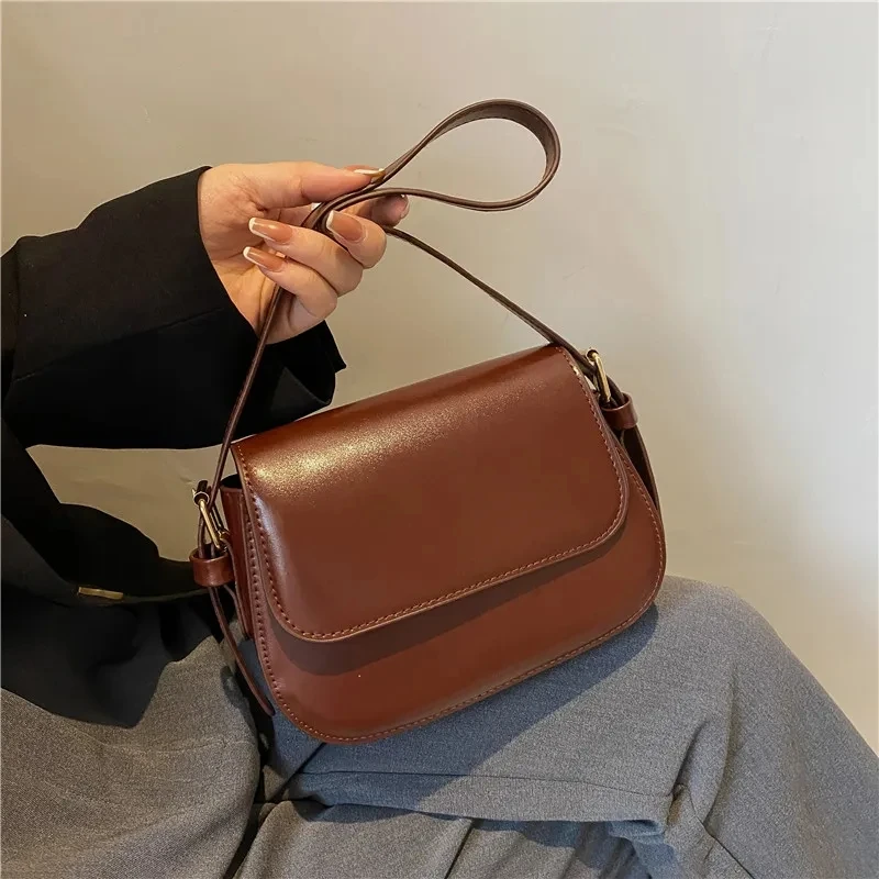 Newest Vintage Saddle Fashion Bag Women Shoulder Crossboy Bag Hasp Bags Women Women's Handbags Purses Bag
Newest Vintage Saddle Fashion Bag Women Shoulder Crossboy Bag Hasp Bags Women Women's Handbags Purses Bag