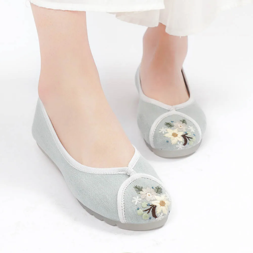 BCEBYL New Fashion Vintage Embroidery Women's Flat Shoes Women's Casual Walking Shoes Chaussure Femme Women's Loafers
BCEBYL New Fashion Vintage Embroidery Women's Flat Shoes Women's Casual Walking Shoes Chaussure Femme Women's Loafers