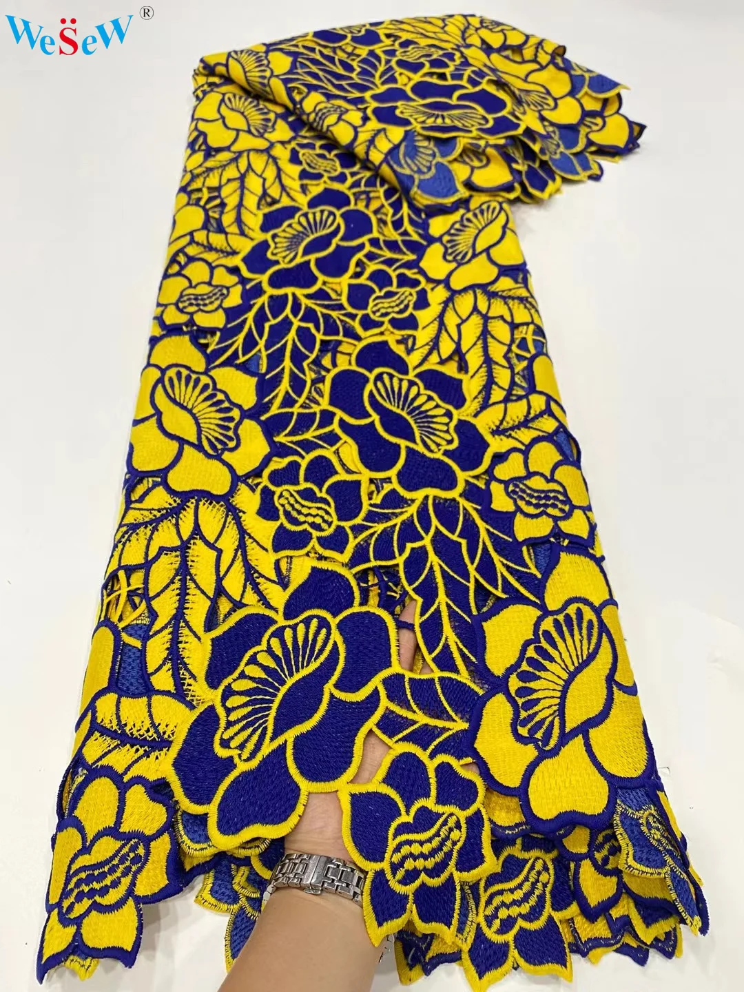 African Fabric Guipure New Lace Material African Lace Fabric 2022 High Quality Lace 5 Yards for Party Dress BDPG49
African Fabric Guipure New Lace Material African Lace Fabric 2022 High Quality Lace 5 Yards for Party Dress BDPG49