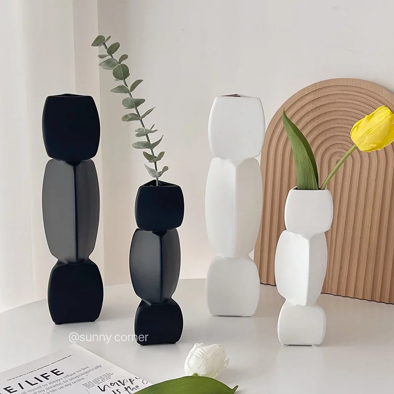 Nordic Design Aesthetic Vase Ceramics White Black Kitchen Decorative Flowers Vases Living RoomTable Jarrones Home Decoration
Nordic Design Aesthetic Vase Ceramics White Black Kitchen Decorative Flowers Vases Living RoomTable Jarrones Home Decoration