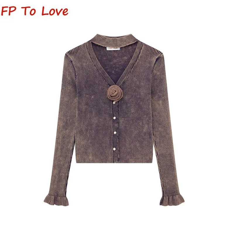 Spring Autumn Retro Flower Decoration Knitted Sweater Short Slim Single-breasted Hollow V-neck Flare Long-sleeved Sweater Women
Spring Autumn Retro Flower Decoration Knitted Sweater Short Slim Single-breasted Hollow V-neck Flare Long-sleeved Sweater Women