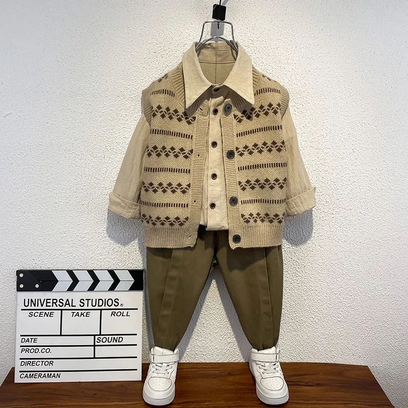 2-7Y Boys' Clothing Set Spring and Autumn New Korean Edition Children's Sweater Vest Shirt Pants Handsome 3 piece Set
2-7Y Boys' Clothing Set Spring and Autumn New Korean Edition Children's Sweater Vest Shirt Pants Handsome 3 piece Set