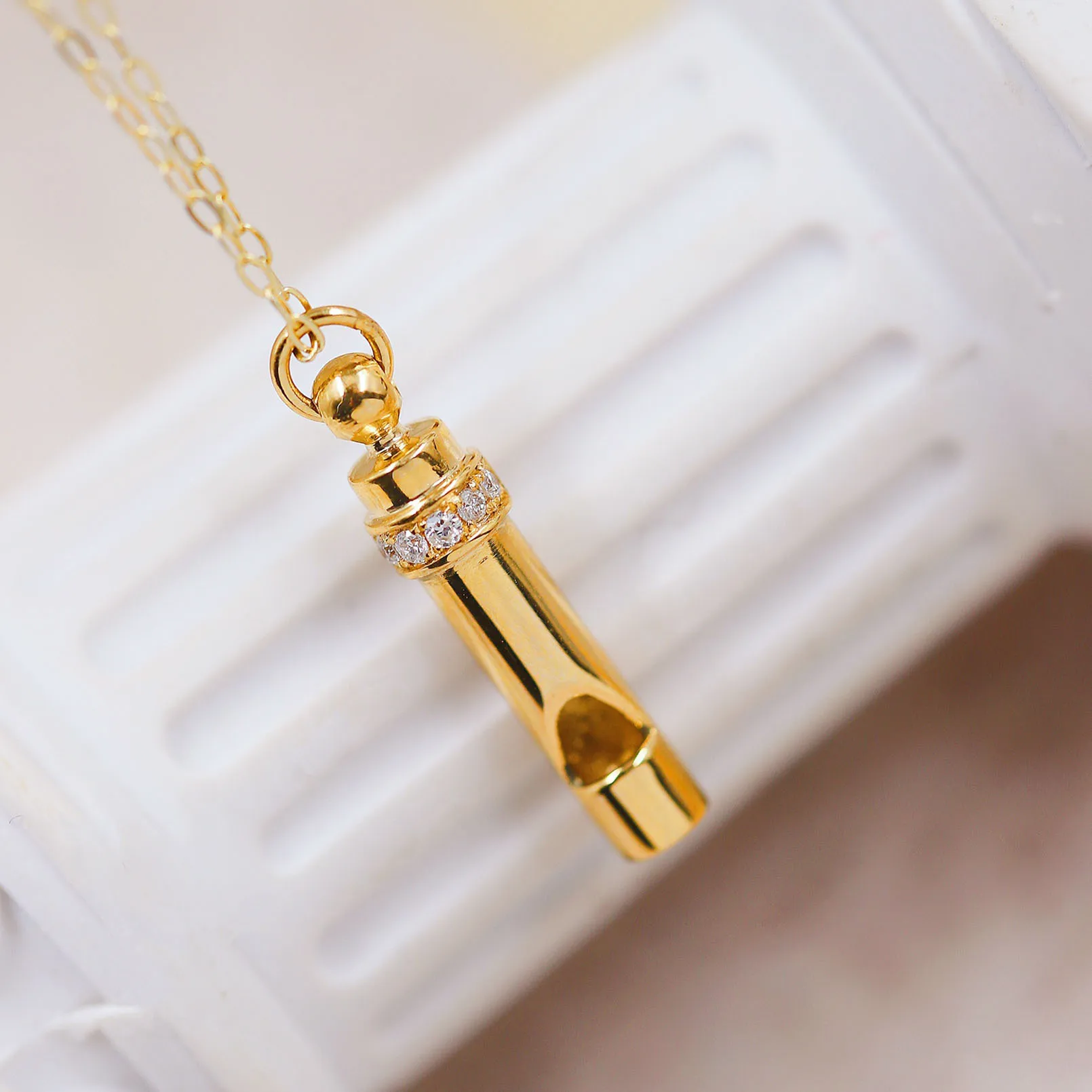 S925 Sterling Silver Necklace Women's Fashion Retro European and American Whistle Pendant Versatile Mesh Red Ins Collar Chain
S925 Sterling Silver Necklace Women's Fashion Retro European and American Whistle Pendant Versatile Mesh Red Ins Collar Chain