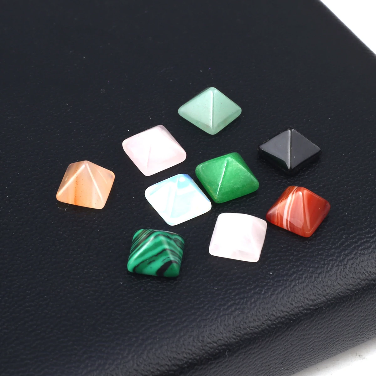 10 PCS Randomly Send Natural Stone Pyramid Shape Faceted Cabochon Interface for Making Necklace Ring Jewelry Accessories
10 PCS Randomly Send Natural Stone Pyramid Shape Faceted Cabochon Interface for Making Necklace Ring Jewelry Accessories