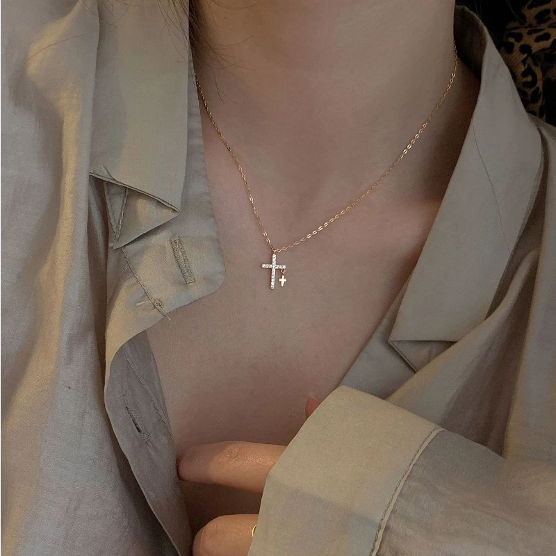 New Trendy Light Luxury Zircon Cross Pendant Necklace for Women Niche Design Sense Gold Silver Clavicle Chain Fashion Jewelry
New Trendy Light Luxury Zircon Cross Pendant Necklace for Women Niche Design Sense Gold Silver Clavicle Chain Fashion Jewelry