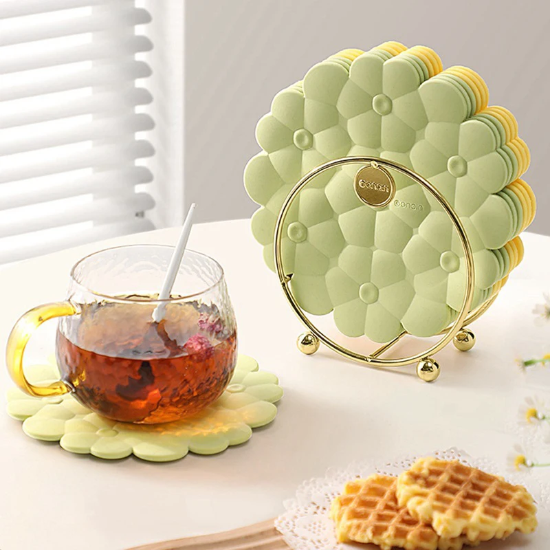 Non Slip Silicone Heat Insulation Coasters Table Pot Mat Drink Cup Mat Flower Shape Reusable Heat-Resistant Mat Household
Non Slip Silicone Heat Insulation Coasters Table Pot Mat Drink Cup Mat Flower Shape Reusable Heat-Resistant Mat Household