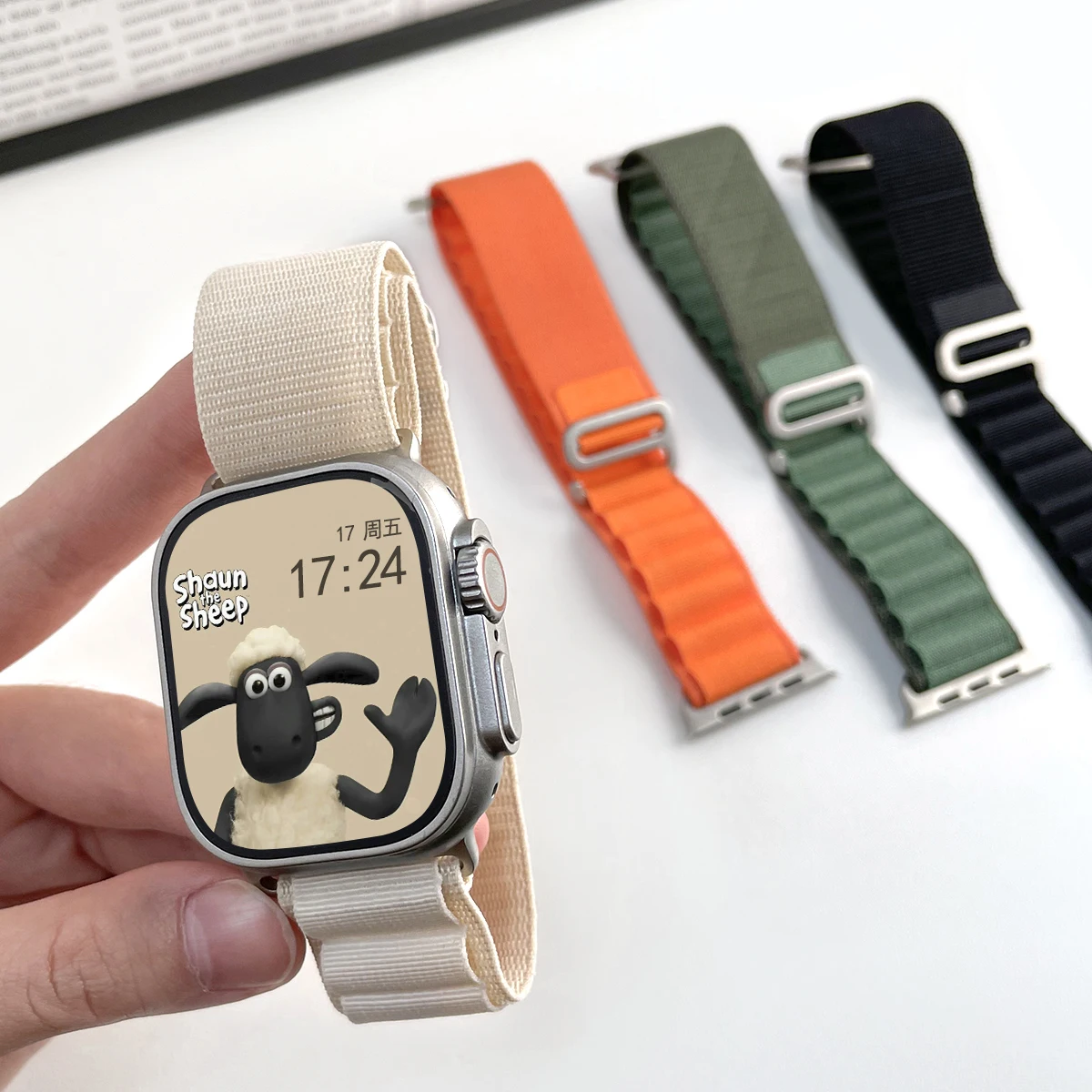 Suitable for Apple Watch strap 42mm 44mm 45mm 49mm Alpine Loop nylon bracelet 38mm 40mm 41mm for iwatch 8 SE 7 6 3 5 Ultra
Suitable for Apple Watch strap 42mm 44mm 45mm 49mm Alpine Loop nylon bracelet 38mm 40mm 41mm for iwatch 8 SE 7 6 3 5 Ultra