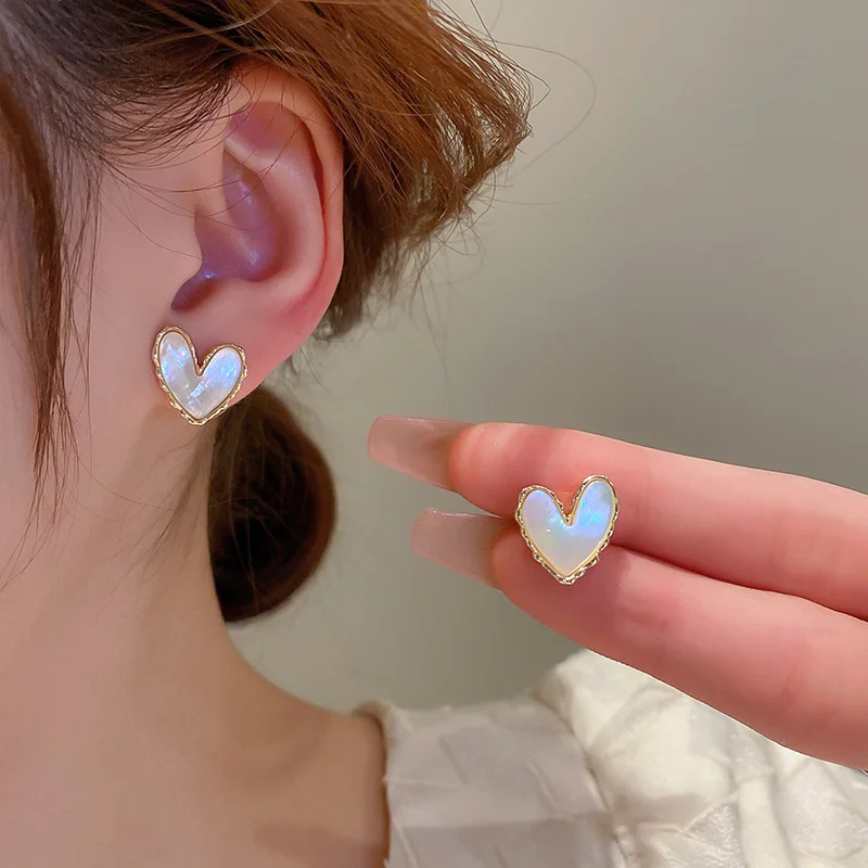 KAITIN Heart Shape Stud Earrings for Women Simple Design Earrings New Versatile Women Gold Plated Jewelries girl gift
KAITIN Heart Shape Stud Earrings for Women Simple Design Earrings New Versatile Women Gold Plated Jewelries girl gift