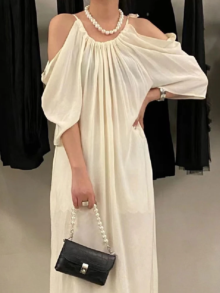 Dresses Female Korean Chic Summer French Temperament Round Neck Off-shoulder Pleated Design Loose Casual Short-sleeved Dress
Dresses Female Korean Chic Summer French Temperament Round Neck Off-shoulder Pleated Design Loose Casual Short-sleeved Dress