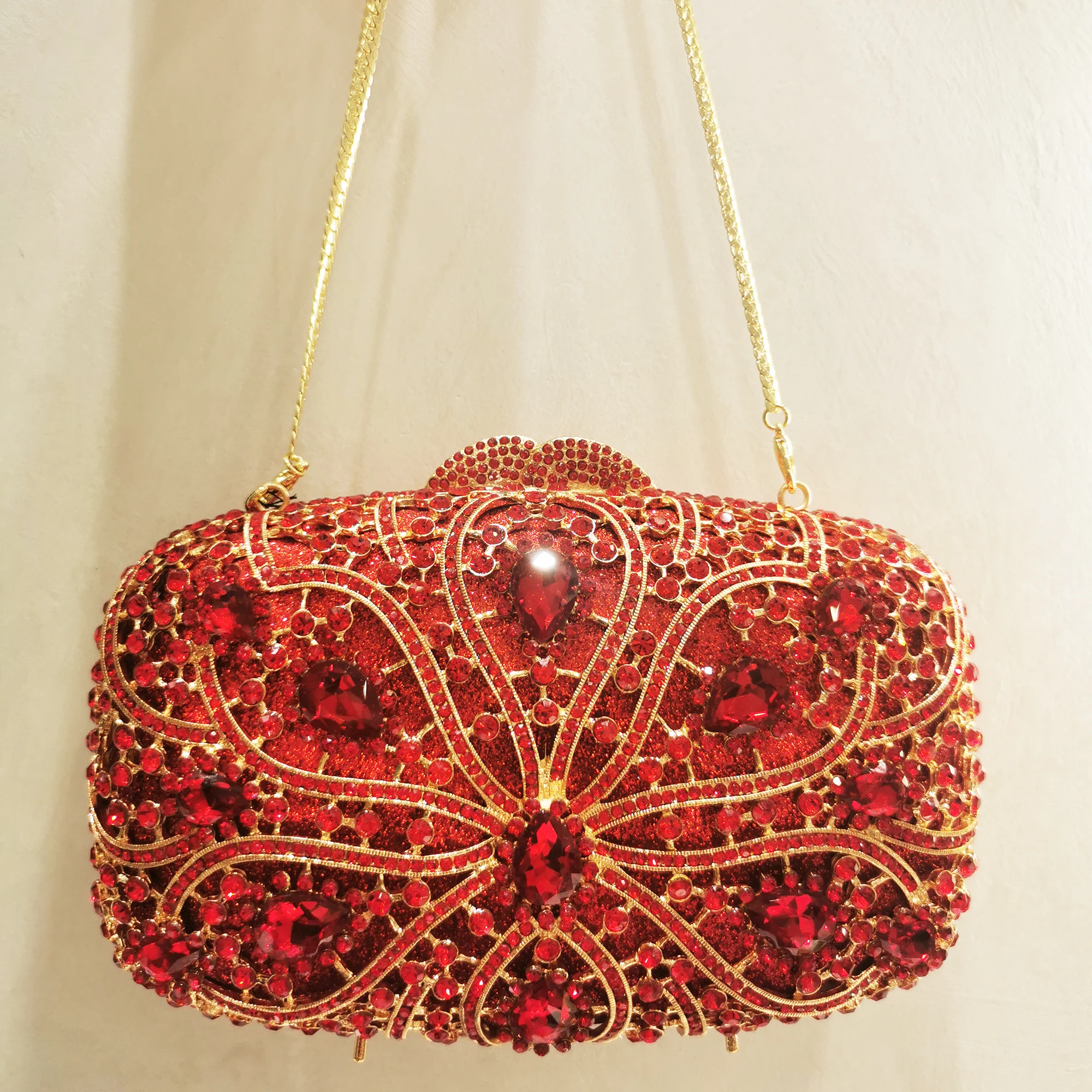 Woman Red Flower Banquet Gala Clutch Purse Formal Dinner Party Diamond Evening Bag Wedding Bridal Crystal Stone Floral Handbag
Woman Red Flower Banquet Gala Clutch Purse Formal Dinner Party Diamond Evening Bag Wedding Bridal Crystal Stone Floral Handbag