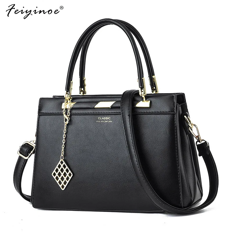 2022 New Fashion Handbag European and American Large Capacity Middle-aged Shoulder Messenger Bag Embroidery Retro Pouch Bag PU
2022 New Fashion Handbag European and American Large Capacity Middle-aged Shoulder Messenger Bag Embroidery Retro Pouch Bag PU