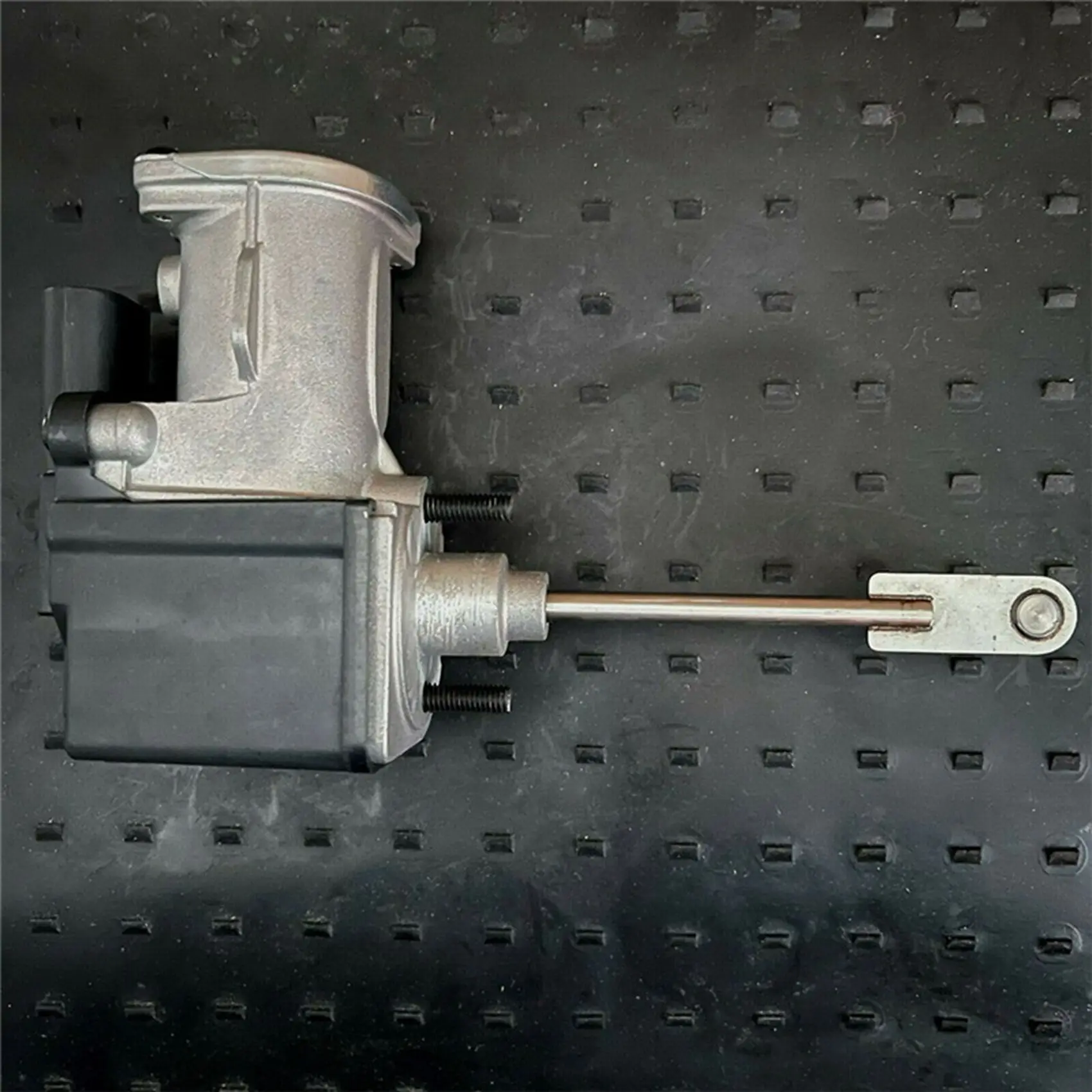 03F145725K 03F145725G Electronic Actuator Turbo for-Audi Golf VI 1.2 TSI TFSI Turbine Wastegate 03F145701F 03F145701K
03F145725K 03F145725G Electronic Actuator Turbo for-Audi Golf VI 1.2 TSI TFSI Turbine Wastegate 03F145701F 03F145701K
