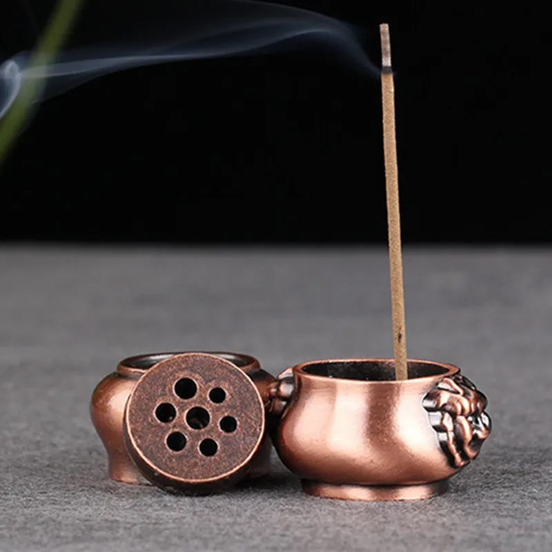 Мини-держатель для благовоний латунный с 5 отверстиями, 1 шт.
Мини-держатель для благовоний латунный с 5 отверстиями, 1 шт.