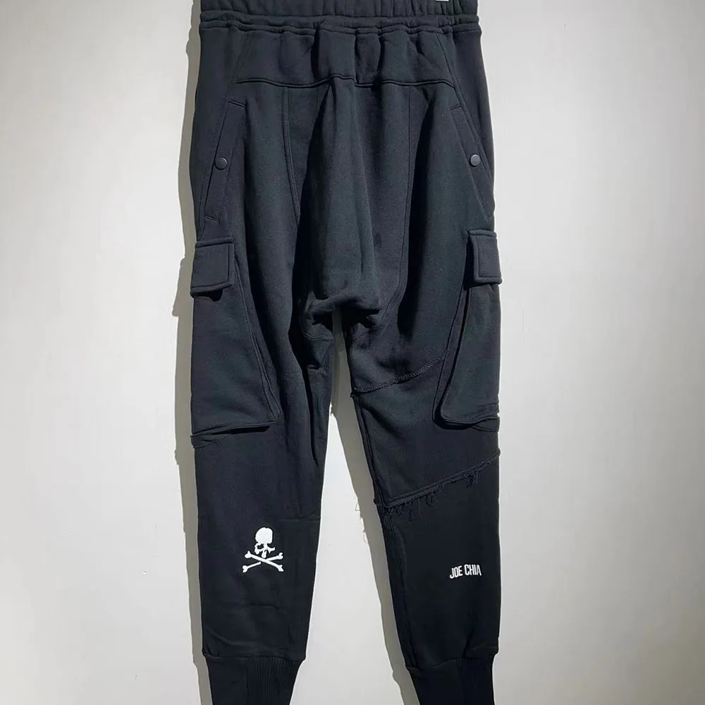 High Street MMJ 1:1 Best Quality Skull Embroidery Cargo Pants Men Trousers Streetwear Clothing Techwear Clothes Y2k Traf
High Street MMJ 1:1 Best Quality Skull Embroidery Cargo Pants Men Trousers Streetwear Clothing Techwear Clothes Y2k Traf