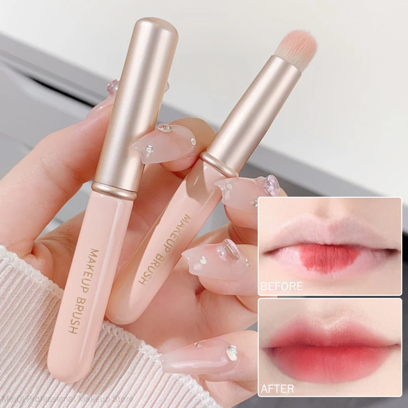 Multi-purpose Lip Brush Soft Touch Portable Lipstick Brush Cosmetic Brushes Round Head Concealer Brush Easy to blend With Lid
Multi-purpose Lip Brush Soft Touch Portable Lipstick Brush Cosmetic Brushes Round Head Concealer Brush Easy to blend With Lid