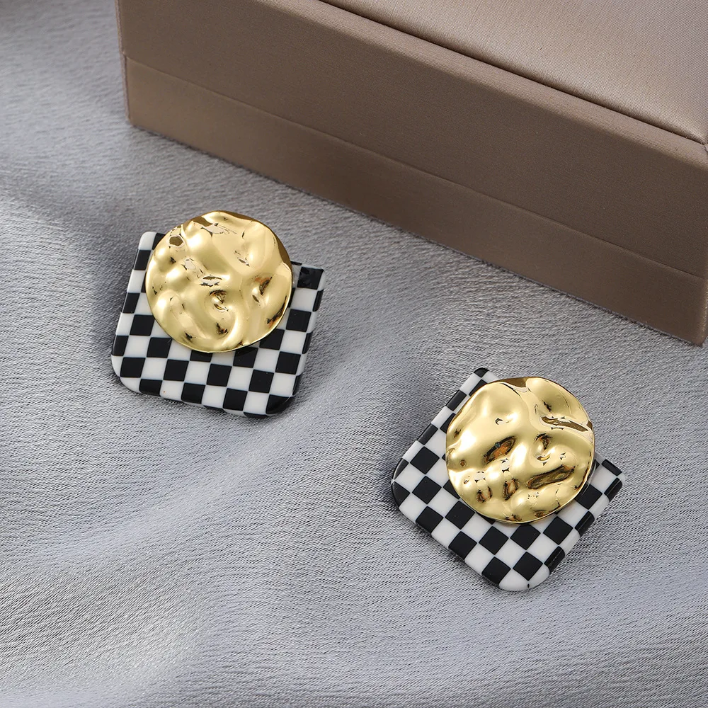 Korean Black White Checkered Earrings Simple Geometric Square Stud Earrings For Women Earing Jewelry Earings Earring CF4
Korean Black White Checkered Earrings Simple Geometric Square Stud Earrings For Women Earing Jewelry Earings Earring CF4