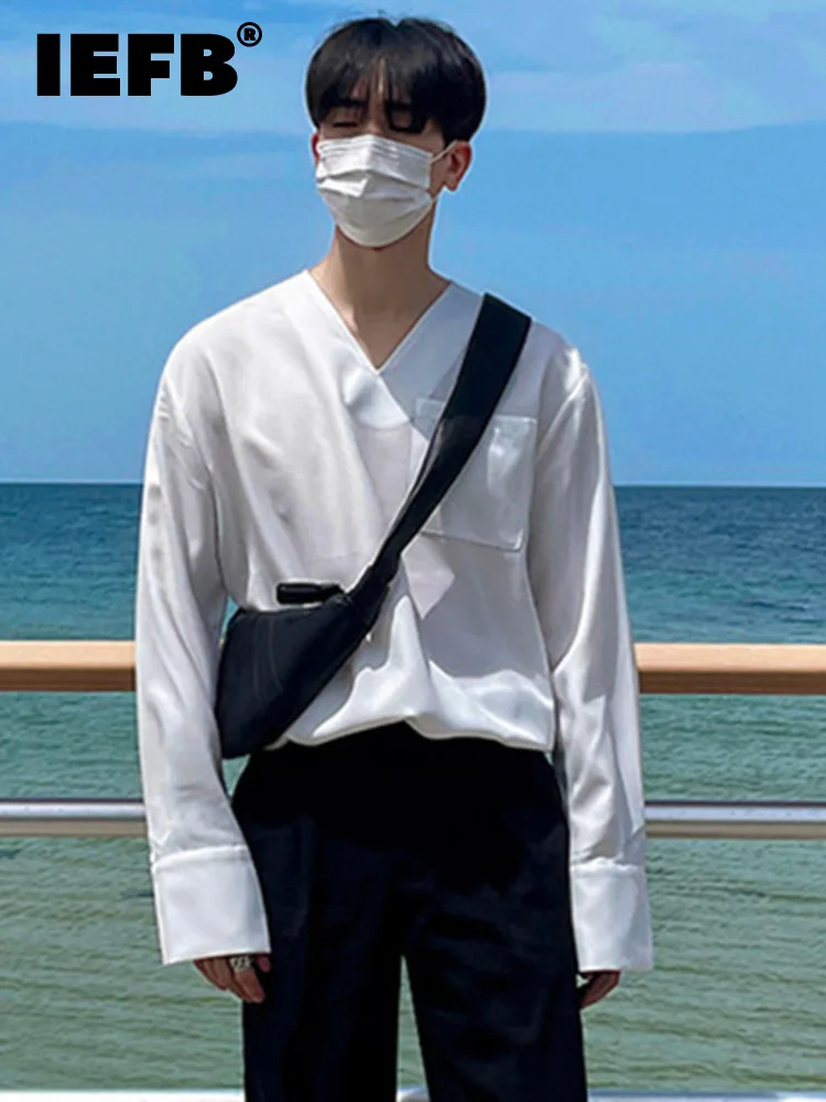 IEFB 2022 Spring New Men's Casual Shirt Korean Style Niche Design Loose Simple V-neck Solid Colour Simple Fashion Tops 9A2031
IEFB 2022 Spring New Men's Casual Shirt Korean Style Niche Design Loose Simple V-neck Solid Colour Simple Fashion Tops 9A2031