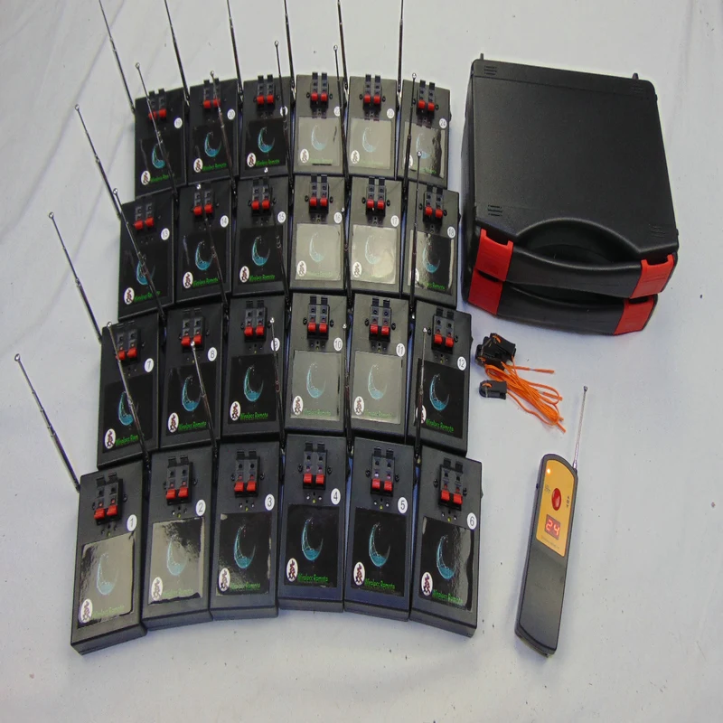 24 Cues Mini Flight Case Big Circle 360 Degree Copper Wire Fireworks Firing System Remote-Stage Wireless Switch Electric Line
24 Cues Mini Flight Case Big Circle 360 Degree Copper Wire Fireworks Firing System Remote-Stage Wireless Switch Electric Line