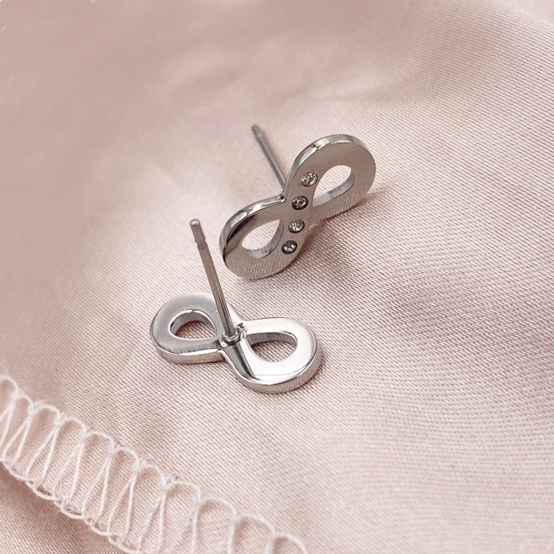Classic Silver Rose Gold Color Surgical Stainless Steel Infinity With Crystal Stud Earrings Fashion Jewelry For Women Daily Wear
Classic Silver Rose Gold Color Surgical Stainless Steel Infinity With Crystal Stud Earrings Fashion Jewelry For Women Daily Wear