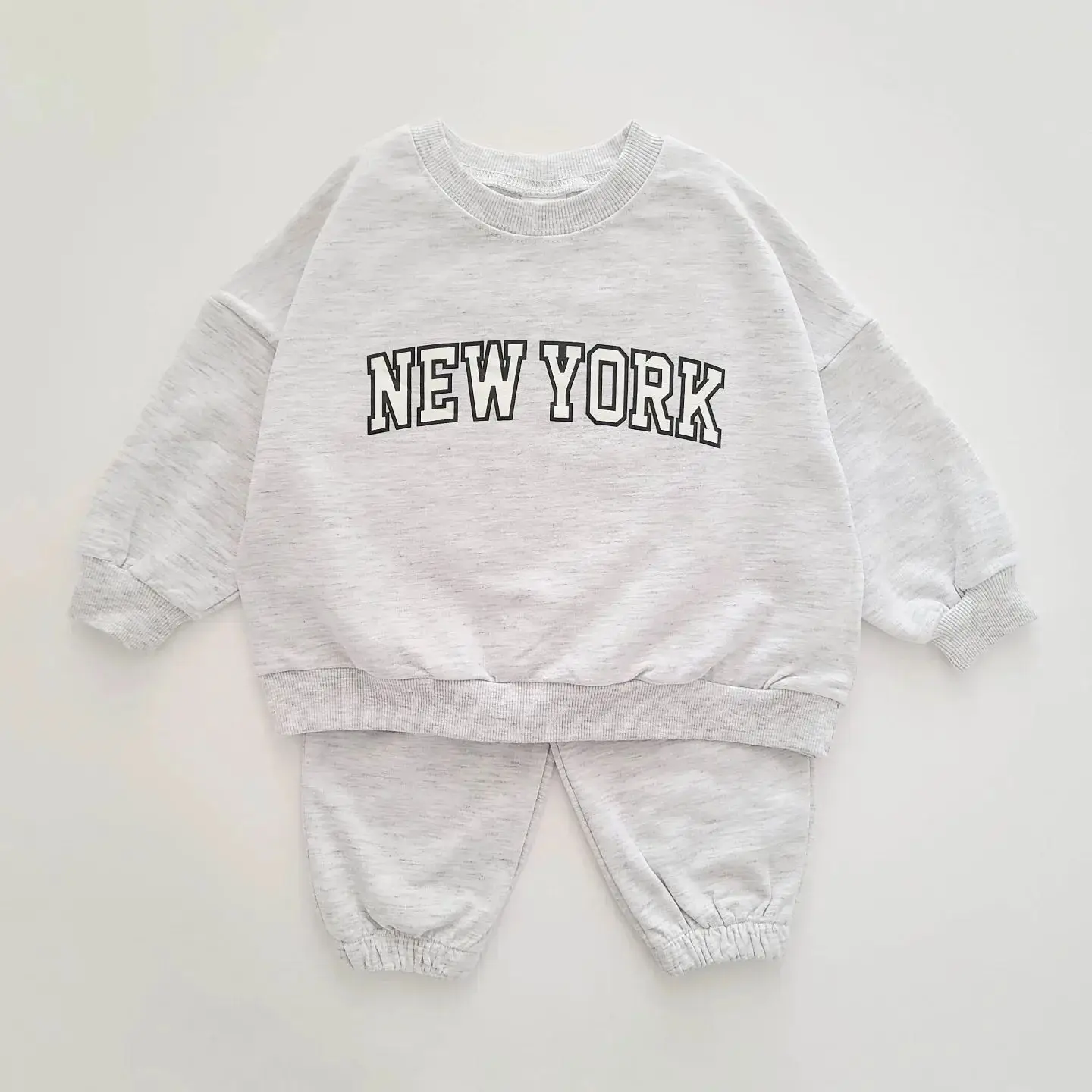 INS Kids Boys New York Sweatshirt & Jogger Pants Set 2023 Autumn New Baby Girls Clothes Toddler Hoodie and Pants 2 Pcs Outfit
INS Kids Boys New York Sweatshirt & Jogger Pants Set 2023 Autumn New Baby Girls Clothes Toddler Hoodie and Pants 2 Pcs Outfit