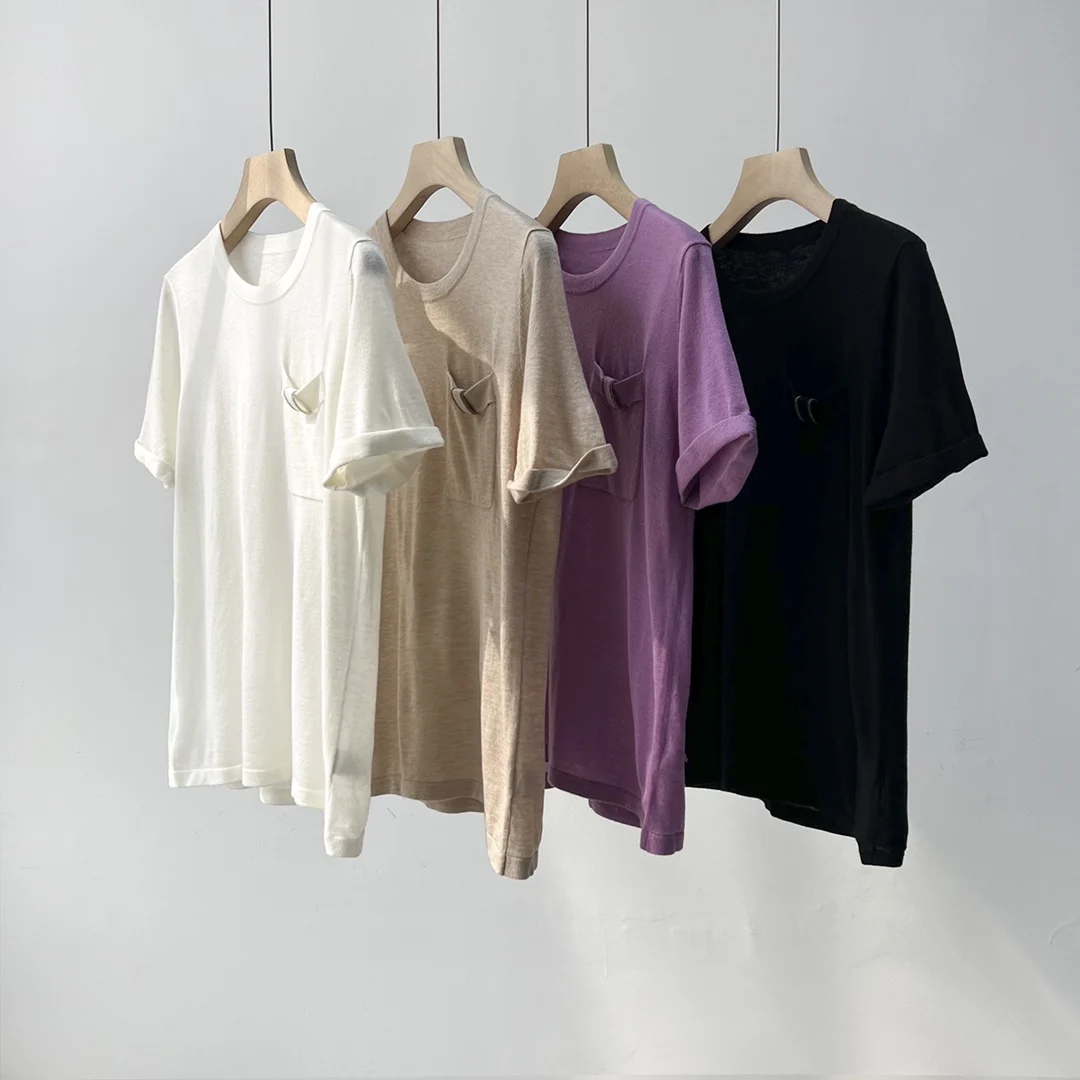 100% Wool Women Knit Thin Tee Solid Color Bead Chain Pocket Decoration Short Sleeve Female O-neck 2023 Summer Tshirt Knitwear
100% Wool Women Knit Thin Tee Solid Color Bead Chain Pocket Decoration Short Sleeve Female O-neck 2023 Summer Tshirt Knitwear