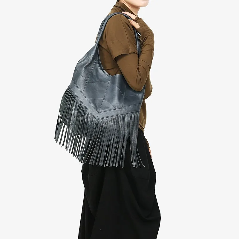 New Autumn And Winter Genuine Leather Women's Bags, Tassel Casual Style, Tote Bag, Large Capacity Genuine Leather Bag
New Autumn And Winter Genuine Leather Women's Bags, Tassel Casual Style, Tote Bag, Large Capacity Genuine Leather Bag