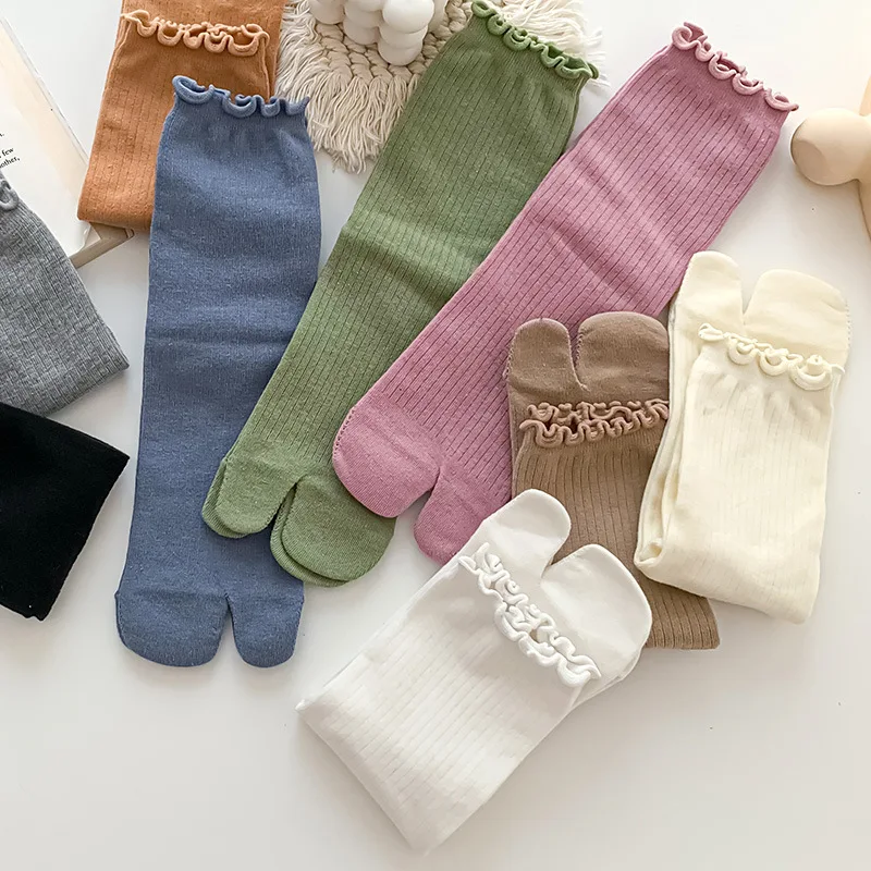 Women'S Flip Flop Sandal Split Toe Socks Agaric edge Solid Color Women Split 2 Toe Foot Finger Cotton Socks Warm Mid Tube Socks
Women'S Flip Flop Sandal Split Toe Socks Agaric edge Solid Color Women Split 2 Toe Foot Finger Cotton Socks Warm Mid Tube Socks