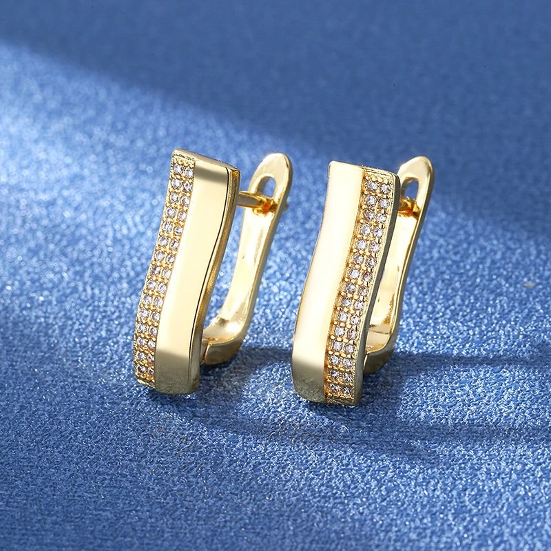 Luxury U-shaped AAA Cubic Zirconia Earrings Niche Design Super Flash Earrings Romantic Elegant Female Daily Earrings Wholesale
Luxury U-shaped AAA Cubic Zirconia Earrings Niche Design Super Flash Earrings Romantic Elegant Female Daily Earrings Wholesale
