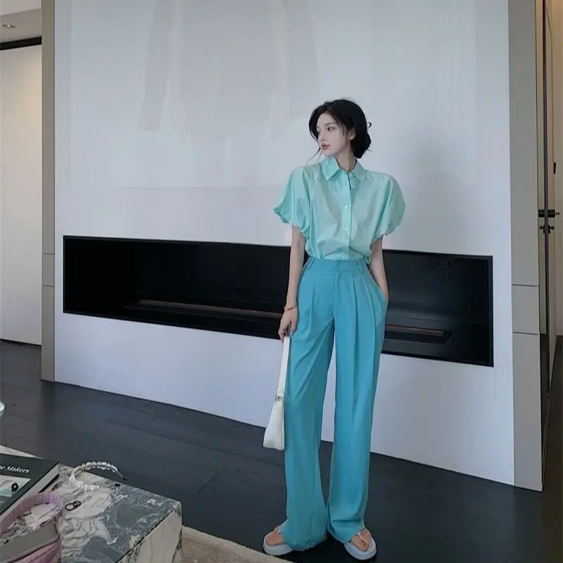 Women 2022 Summer Fashion French 2 Piece Sets Female Short Sleeve Solid Color Shirts + Loose Pockets Pants Ladies Suits Y141
Women 2022 Summer Fashion French 2 Piece Sets Female Short Sleeve Solid Color Shirts + Loose Pockets Pants Ladies Suits Y141