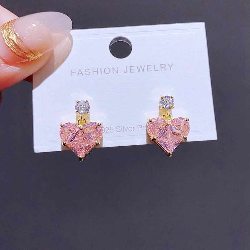 MIGGA Romantic Pink Cubic Zirconia Stone Heart Stud Earrings Gold Color Plated Luxury Women Jewelry
MIGGA Romantic Pink Cubic Zirconia Stone Heart Stud Earrings Gold Color Plated Luxury Women Jewelry