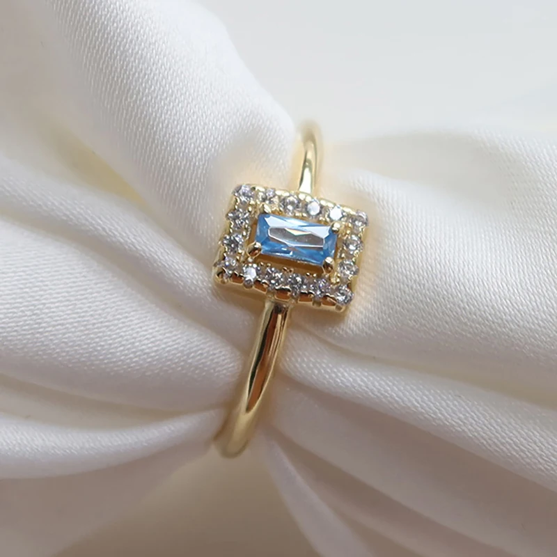 Sterling Silver 952 Diamond Sapphire Small Square Ladies Ring Open Light Luxury Beautiful Couple Wedding Engagement Jewelry
Sterling Silver 952 Diamond Sapphire Small Square Ladies Ring Open Light Luxury Beautiful Couple Wedding Engagement Jewelry