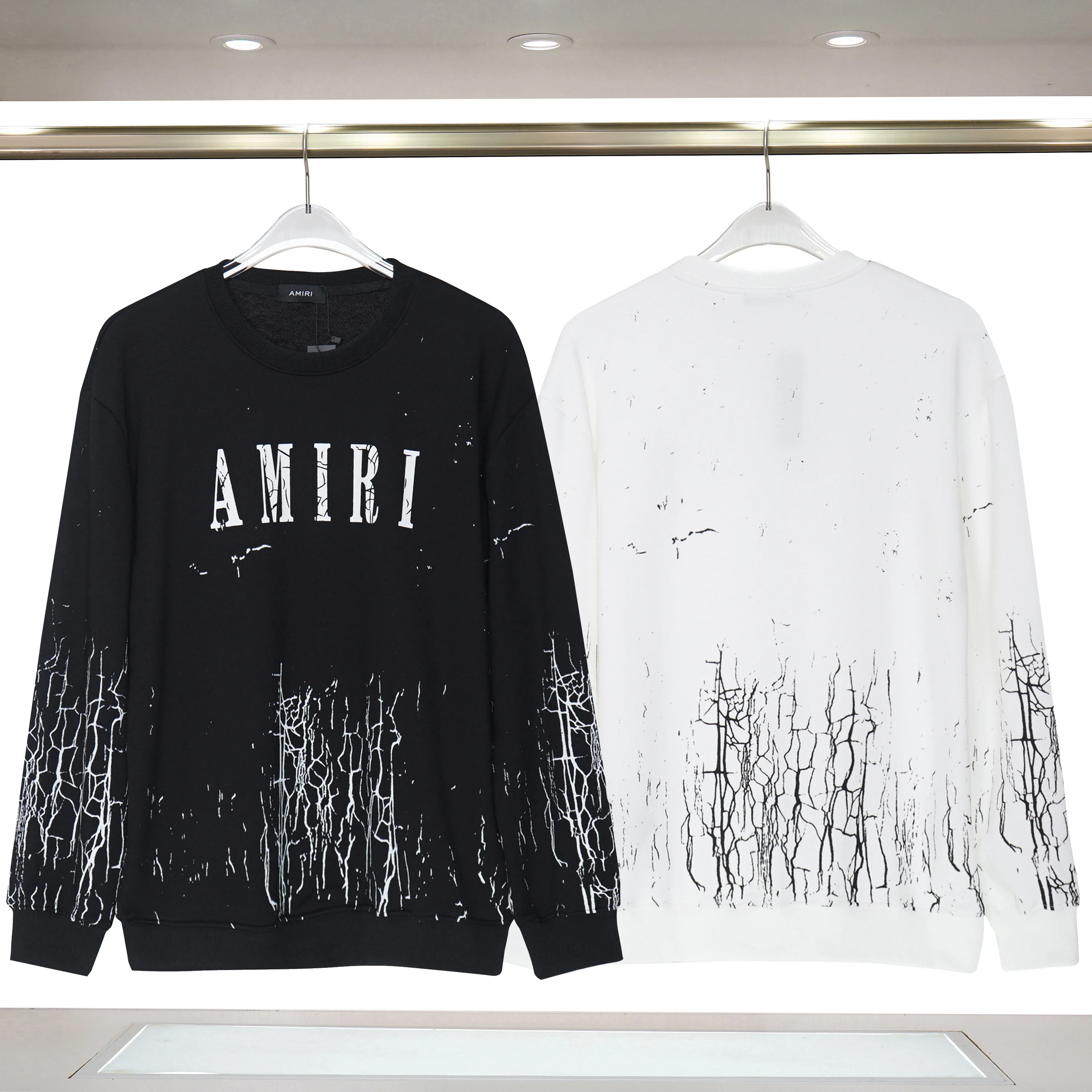 2023 Autumn Winter New Cotton Flower Letter Logo Printed Black Loose Round Neck Sweater High Street Fashion Style
2023 Autumn Winter New Cotton Flower Letter Logo Printed Black Loose Round Neck Sweater High Street Fashion Style