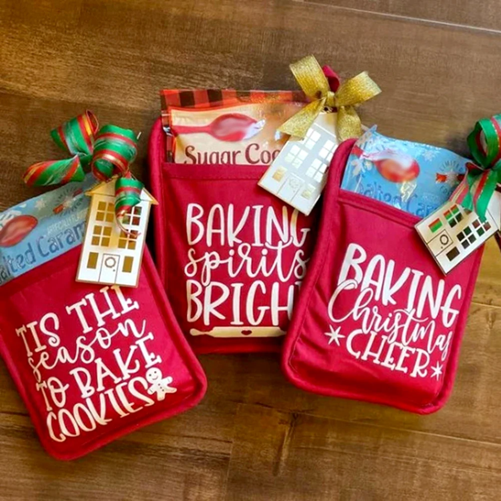1/6pcs Christmas Potholders Kit With Pocket Lovely Farmhouse Hot Pad Oven Mitts For Family Gatherings 
1/6pcs Christmas Potholders Kit With Pocket Lovely Farmhouse Hot Pad Oven Mitts For Family Gatherings